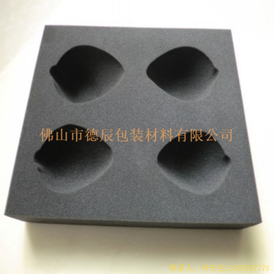 海綿內(nèi)托對(duì)各行各業(yè)產(chǎn)品起到絕緣、密封、防震、防塵、填充、隔音、固定，能夠保護(hù)包裝產(chǎn)品在運(yùn)輸過(guò)程中安然無(wú)恙，起到保護(hù)產(chǎn)品的一個(gè)作用，同時(shí)可以美化產(chǎn)品，提升產(chǎn)品檔次。