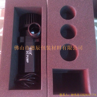 海綿內(nèi)托對(duì)各行各業(yè)產(chǎn)品起到絕緣、密封、防震、防塵、填充、隔音、固定，能夠保護(hù)包裝產(chǎn)品在運(yùn)輸過(guò)程中安然無(wú)恙，起到保護(hù)產(chǎn)品的一個(gè)作用，同時(shí)可以美化產(chǎn)品，提升產(chǎn)品檔次。